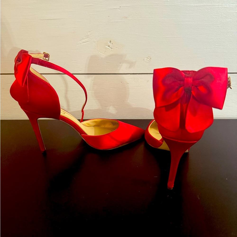Satin red Heels with Bow Jessica Simpson